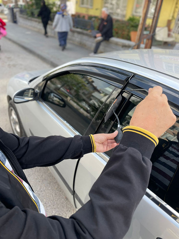 Menemen Oto Kilitçisi